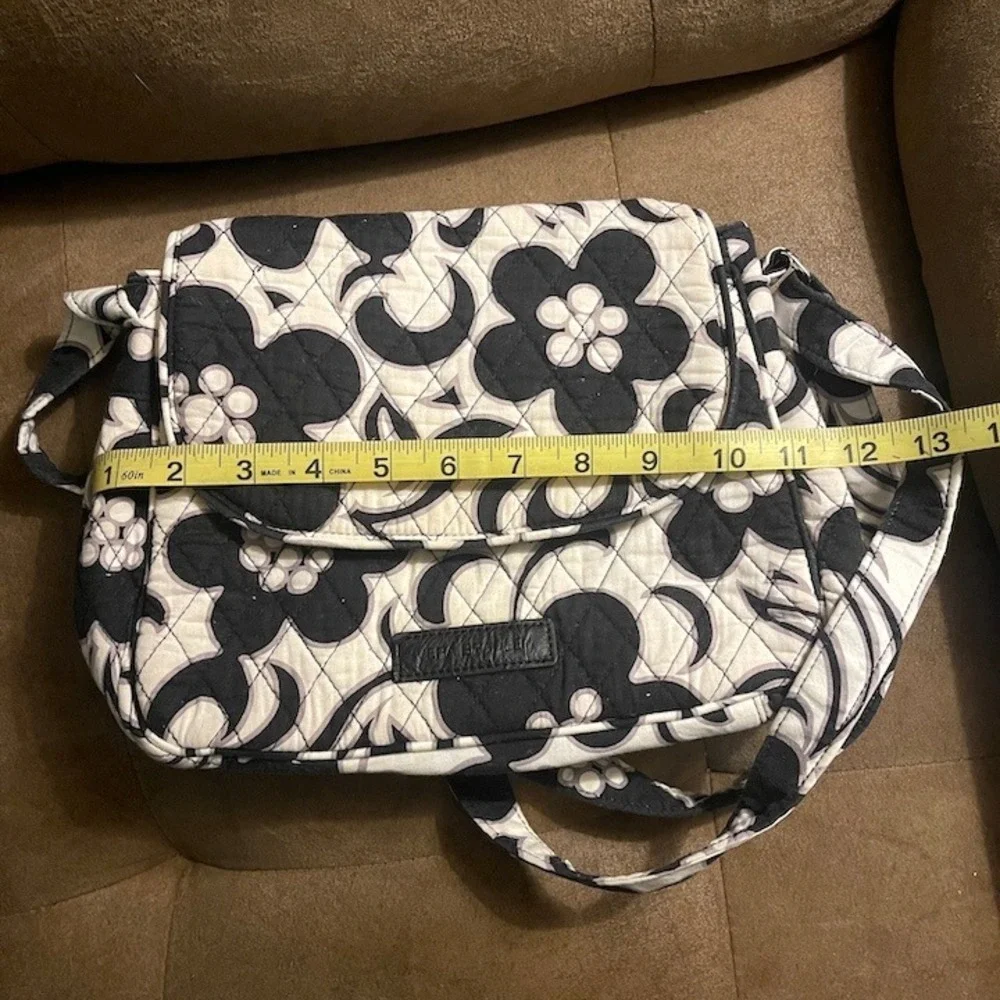 VERA BRADLEY Black‎ & White Shoulder Purse Bag Retired